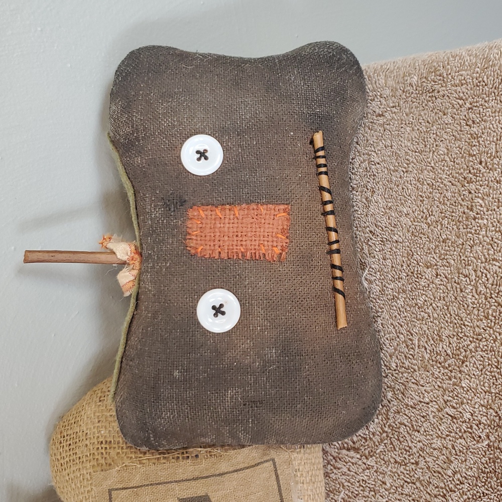 Rustic Pumpkin and Burlap Decor Set W/ Flowers - Picture 2 of 5